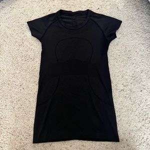 LULULEMON SHIRT size 4